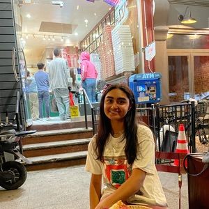 Meet your Posher, Siara